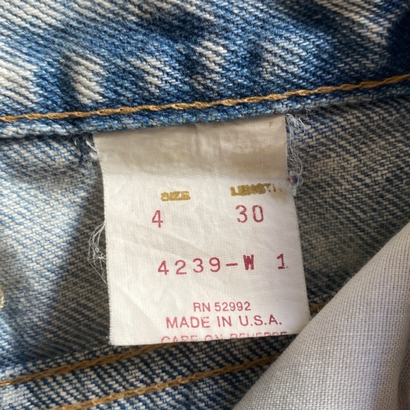 Vintage Acid Wash High Rise Jeans - Picture 4 of 9